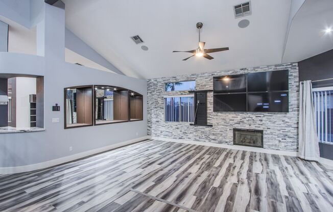 Beautiful 4 bedroom 2.5 bath home with private pool and spa in Spring Valley!