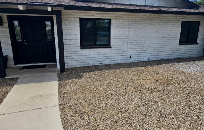 12018 N Hayden Rd