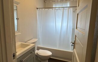 2 beds, 1 bath, 707 sqft, $1,275, Unit 311