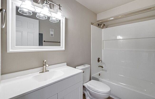 2 beds, 1 bath, 768 sqft, $1,199, Unit 1020-01