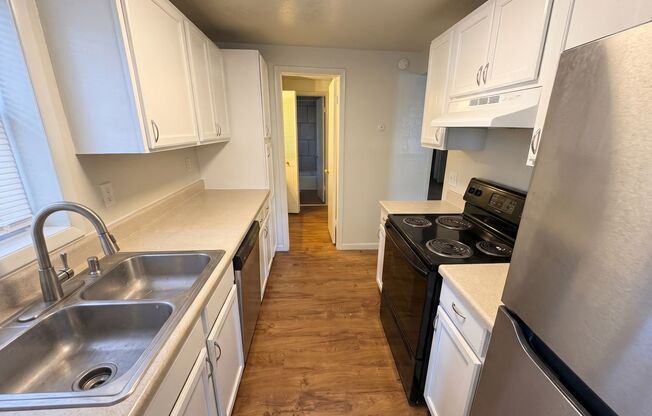 Fountain Creek Apartments — 459–461 El Paso Blvd, Manitou Springs, CO 80829