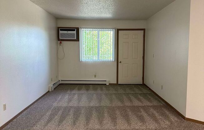 2 beds, 2 baths, $1,075, Unit 1704-205