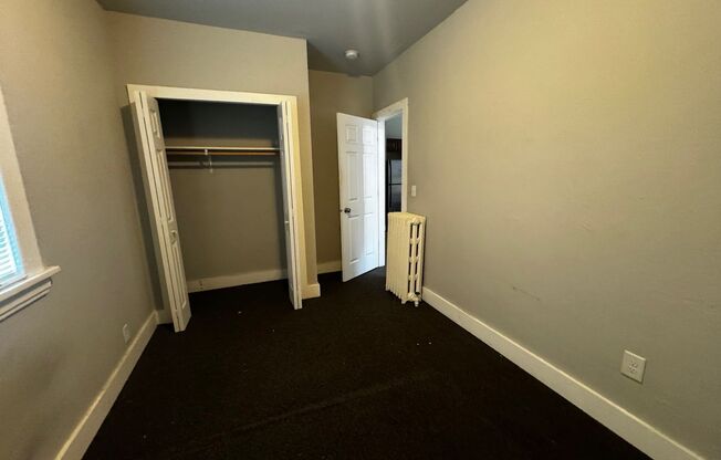 3 beds, 1 bath, $1,650