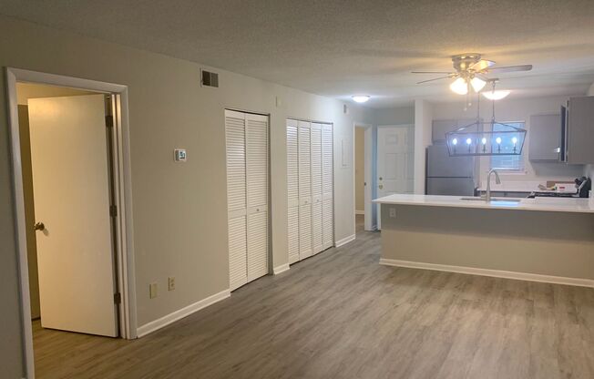 2 beds, 2 baths, $1,400, Unit Unit: B-101