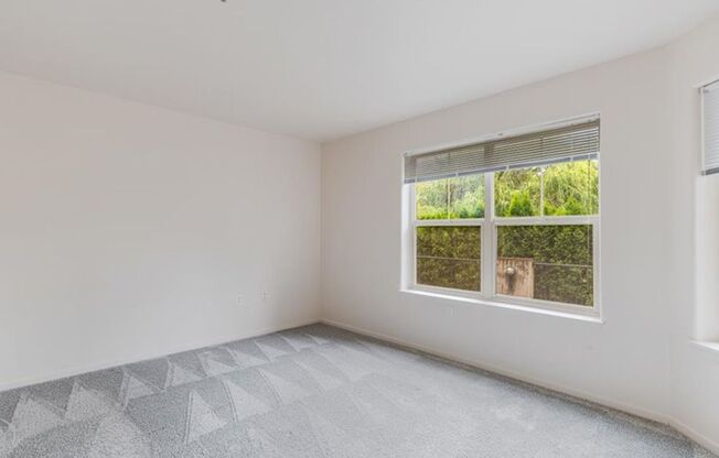 2 beds, 2 baths, 1,100 sqft, $1,695, Unit 23