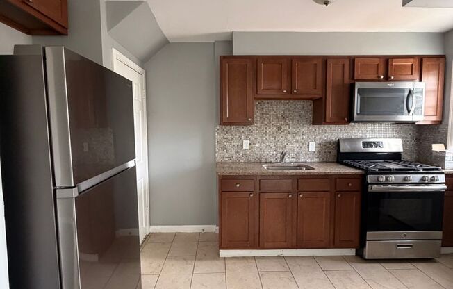 GRAYTHORNE AVE COMING SOON SEPT 1st