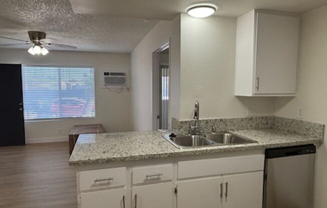 2 beds, 1 bath, 850 sqft, $2,200, Unit 6
