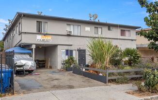 2 beds, 1 bath, $2,795, Unit 08