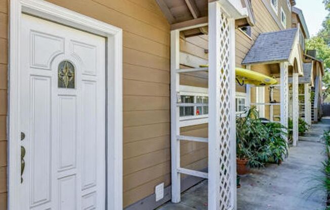 Exquisite 4-Bedroom Townhouse Lease in Prime South Pasadena