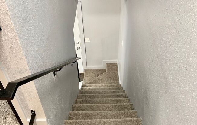 2 beds, 1.5 baths, 800 sqft, $1,499, Unit 1671B