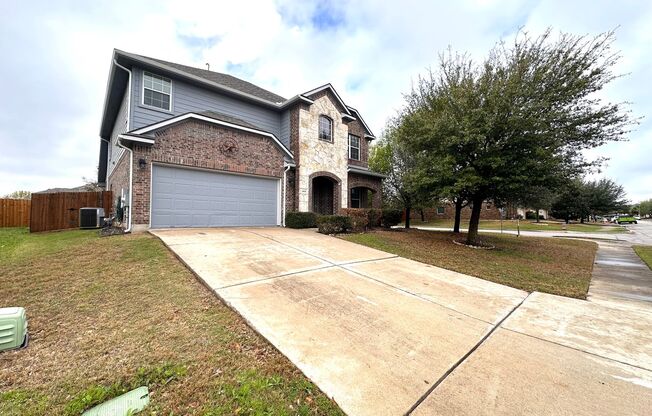 Spacious Larger 4 Bedroom 2.5 Bathroom Home with den/office for Rent in Pflugerville, Texas