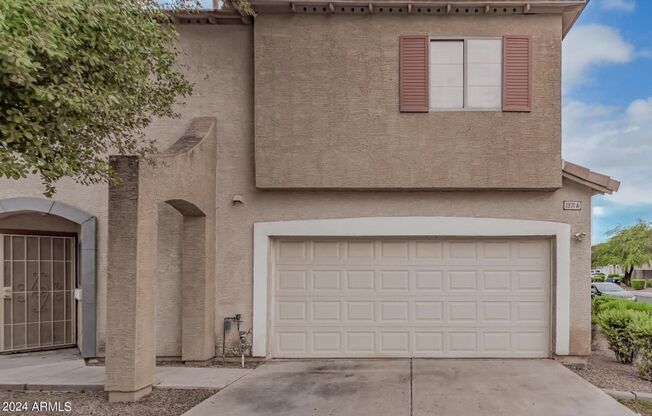 Charming 3 bedroom home in Gilbert!