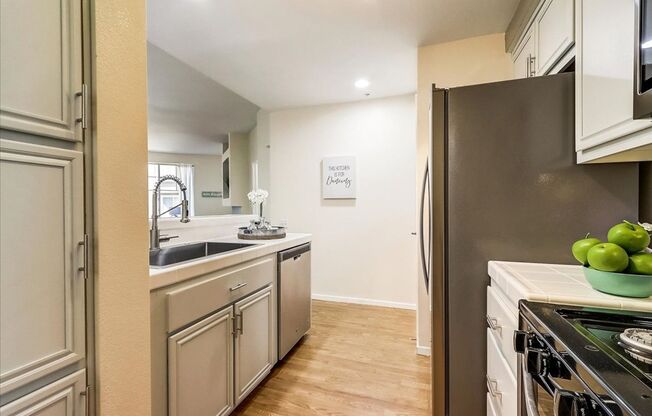 1 bed, 1 bath, $2,300