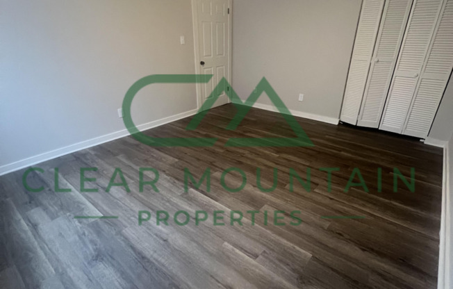 2 beds, 1 bath, 980 sqft, $1,250, Unit 34