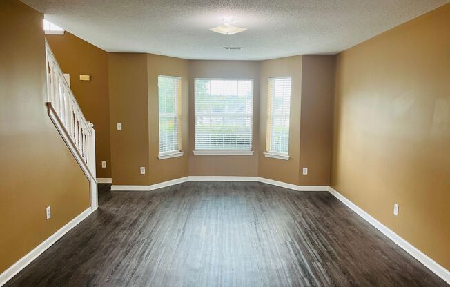 Welcome home to this stunning 5 bedroom 3 full bathroom home located in College Park! Must see!
