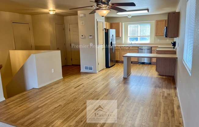 5914 BRENNAN AVE