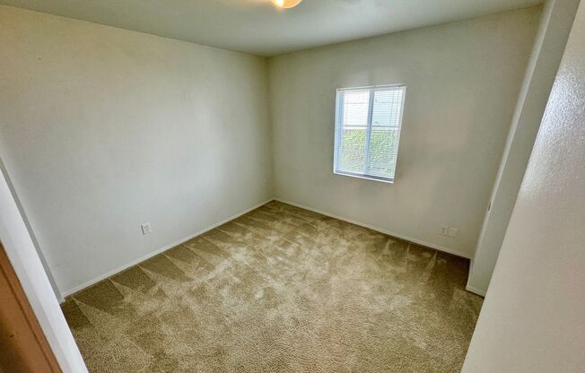 2 beds, 1 bath, $1,650, Unit Apt 6