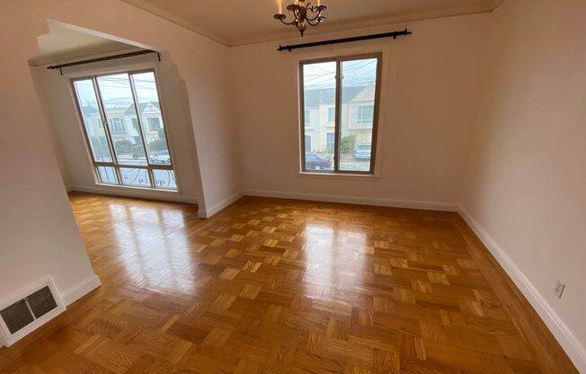 Large 3 Bedroom 1.5 Bath Single Family House in Central Sunset