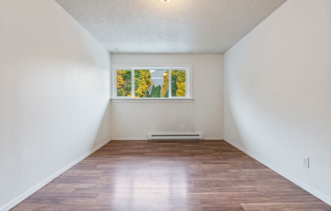 2 beds, 1 bath, 864 sqft, $1,349, Unit #10