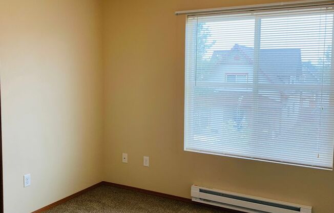 2 beds, 1 bath, 800 sqft, $1,545, Unit 4720 - 208