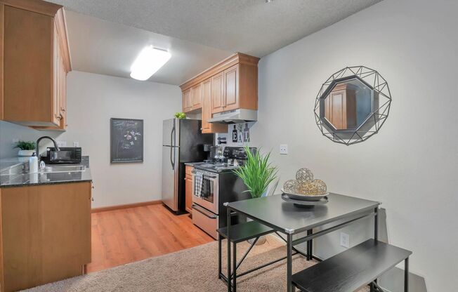 1 bed, 1 bath, $2,250, Unit UNIT 14