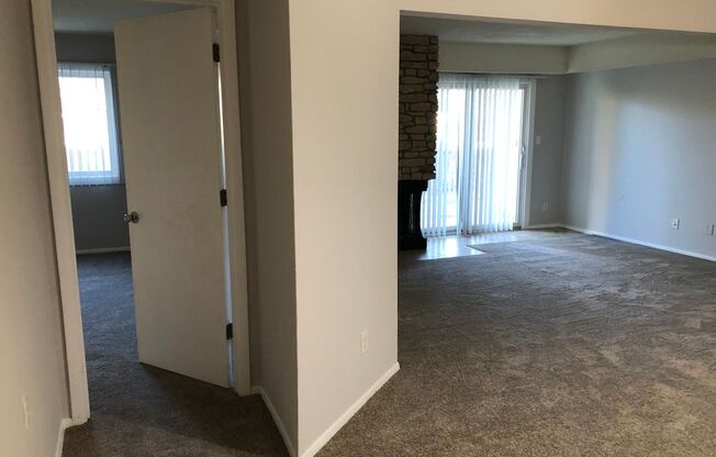 2 beds, 2 baths, 1,042 sqft, $1,249, Unit 5716D