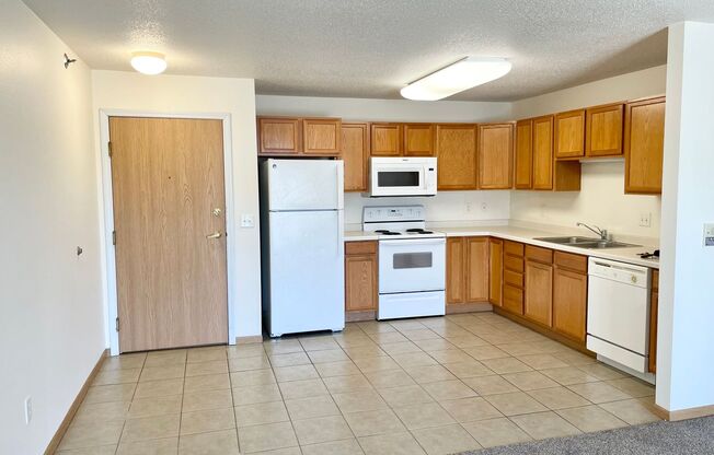 2 beds, 1 bath, 900 sqft, $900, Unit 307