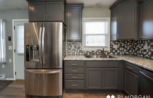 3 bedroom, 1.5 bath House For Lease