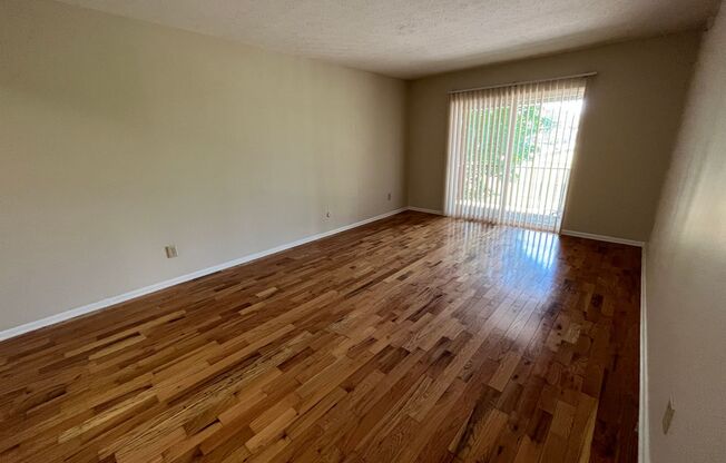 2 beds, 1 bath, 850 sqft, $950, Unit 1541-B3