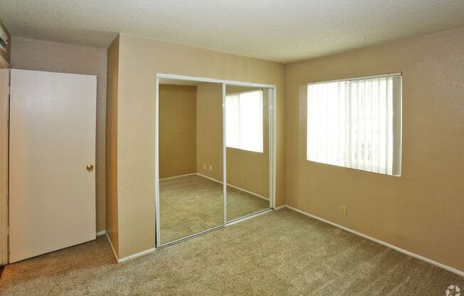 2 beds, 1 bath, 861 sqft, $1,715, Unit 99