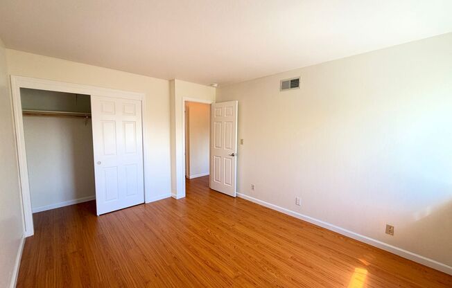 3 beds, 2.5 baths, $6,895