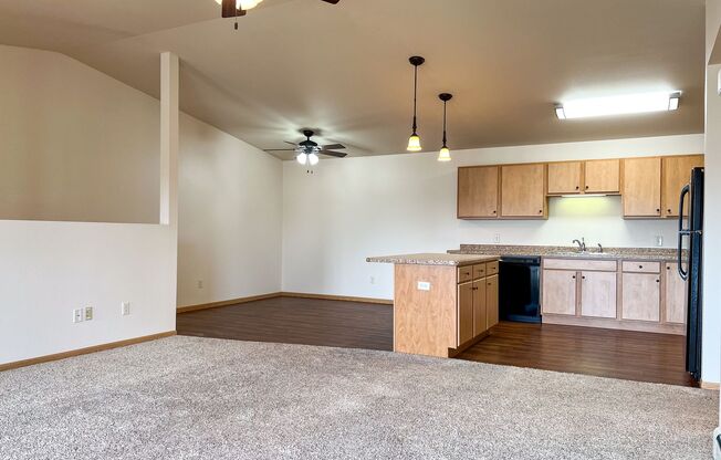 2 beds, 2 baths, 1,325 sqft, $1,560, Unit ML 550-02