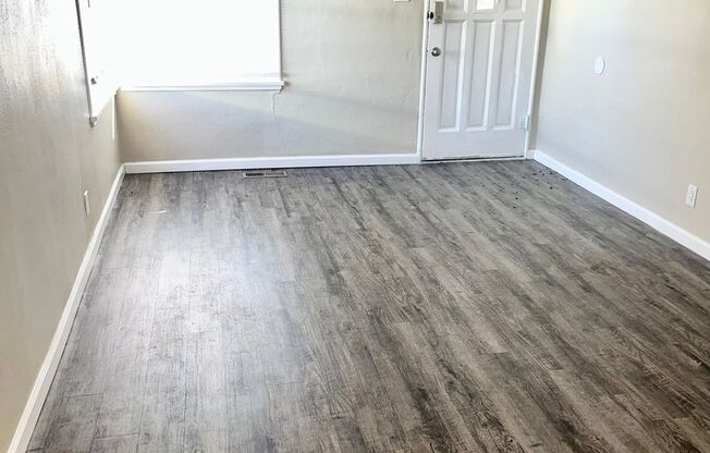 123 W GRANT AVE