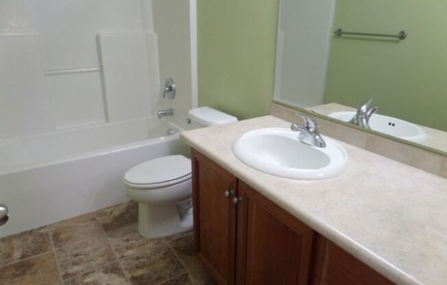 3 beds, 2.5 baths, $2,695, Unit # #F 1