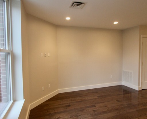 1 bed, 1 bath, 621 sqft, $2,950, Unit 213