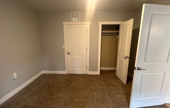 3 beds, 3 baths, $2,998