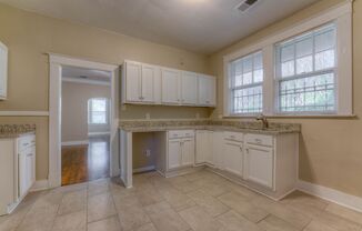 2 beds, 1 bath, $1,395