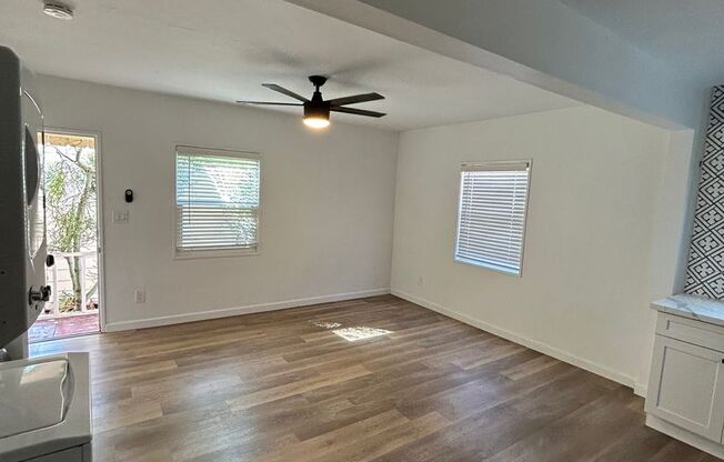 2 beds, 1 bath, 800 sqft, $2,795