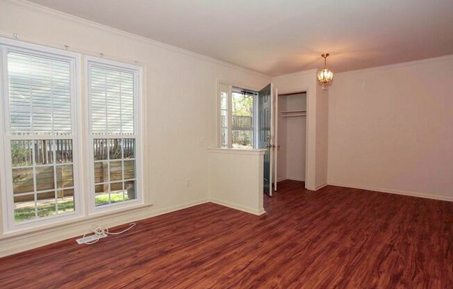 Fantastic 3br End-Unit Town Home in highly sought Silver Spring Neighborhood - Ready mid-June