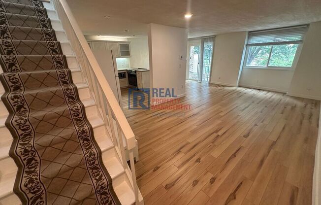 2840 S KENTON CT