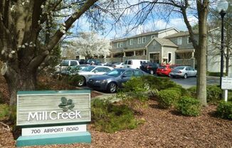 Top floor town-home style 2br 2ba @ Mill Creek - walk to campus next year!