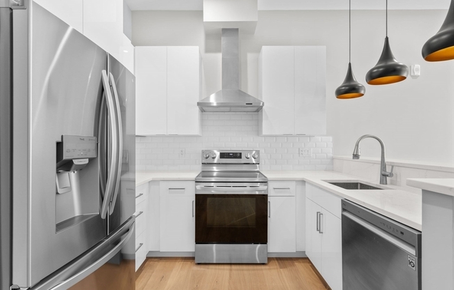 1 bed, 1 bath, 670 sqft, $2,900, Unit 105