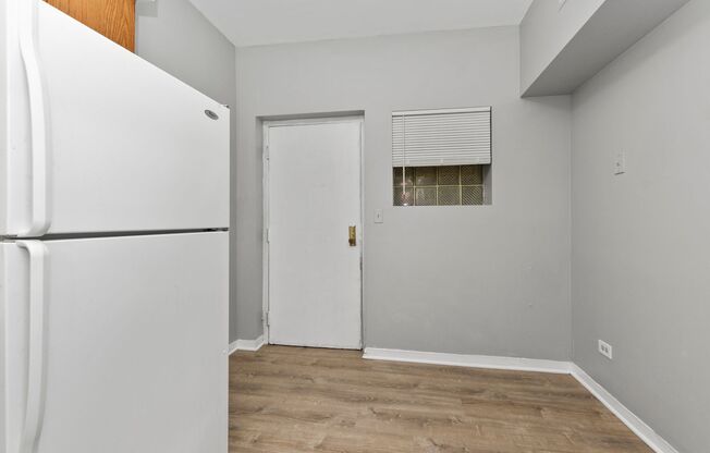 2 beds, 1 bath, 650 sqft, $1,550, Unit 4242 - 1W