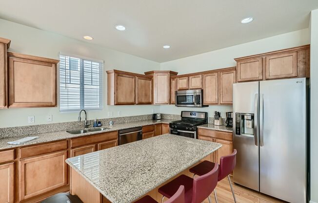 5 Bedroom in Anthem Highlands