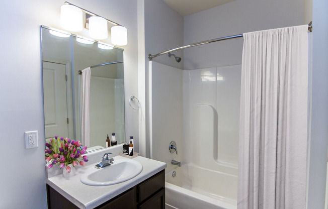 2 beds, 2 baths, 1,088 sqft, $1,599