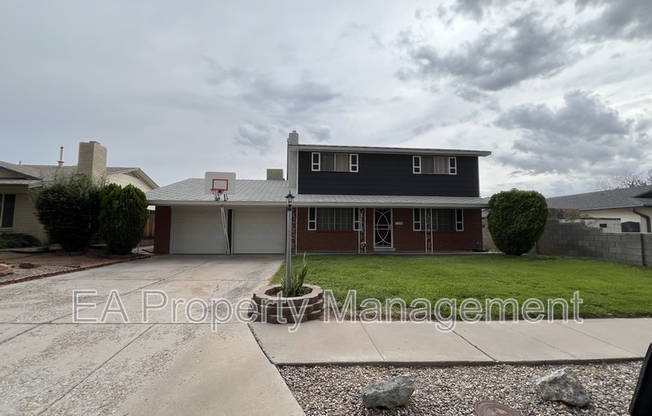 11620 VERSAILLES AVE NE