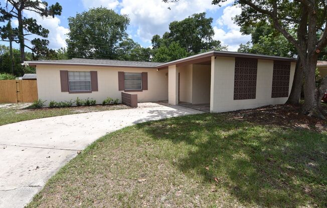 ALTAMONTE SPRINGS: 3 Bed/2 Bath SFH in Charter Oaks AVAILABLE JULY 21st!