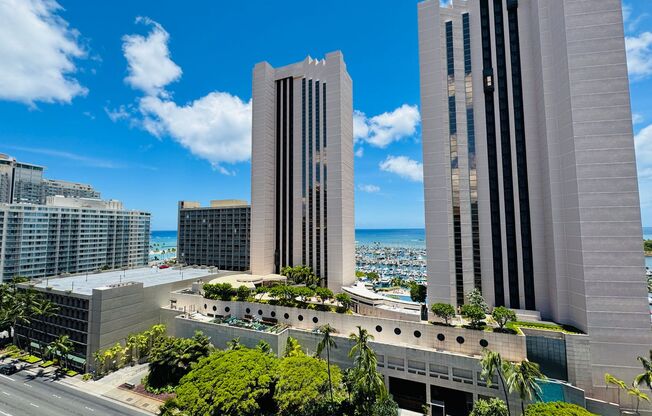 Gorgeous panoramic view in Waikiki!