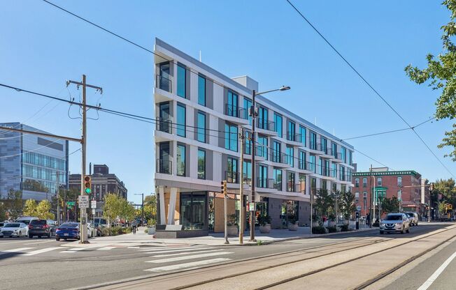 Triad Apartments: Brand New near Drexel & Penn