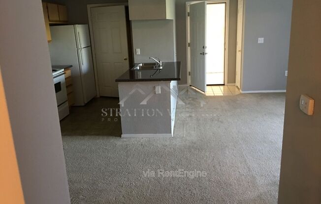1 bed, 1 bath, 692 sqft, $1,140, Unit 367